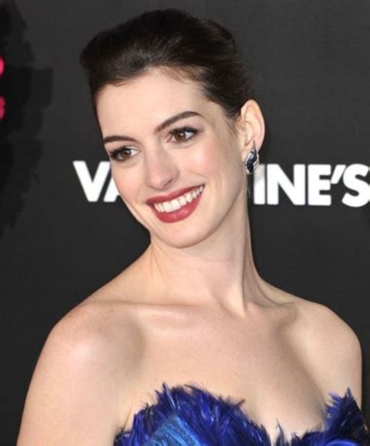 Anne Hathaways Height, Weight,Dating History, Body Measurements, Net Worth & More ·