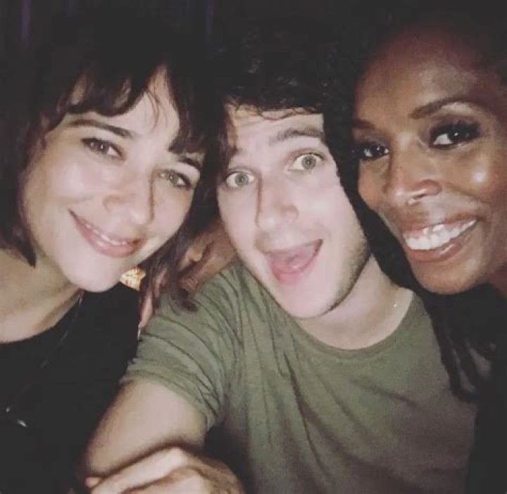 Ezra Koenig and Rashida Jones Had a Baby Secretly ·